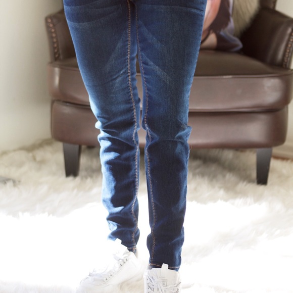 New Improved!!! Tushy Sculpting Stretched Jeans - Picture 4 of 8